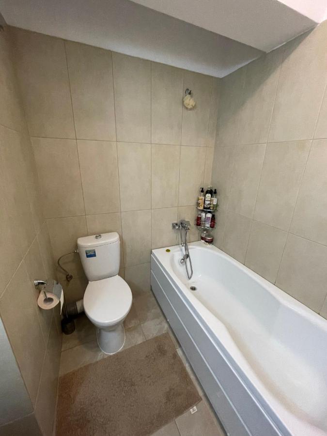 Cozy Apartment - Near Airport And Palas Mall Iasi Exterior foto